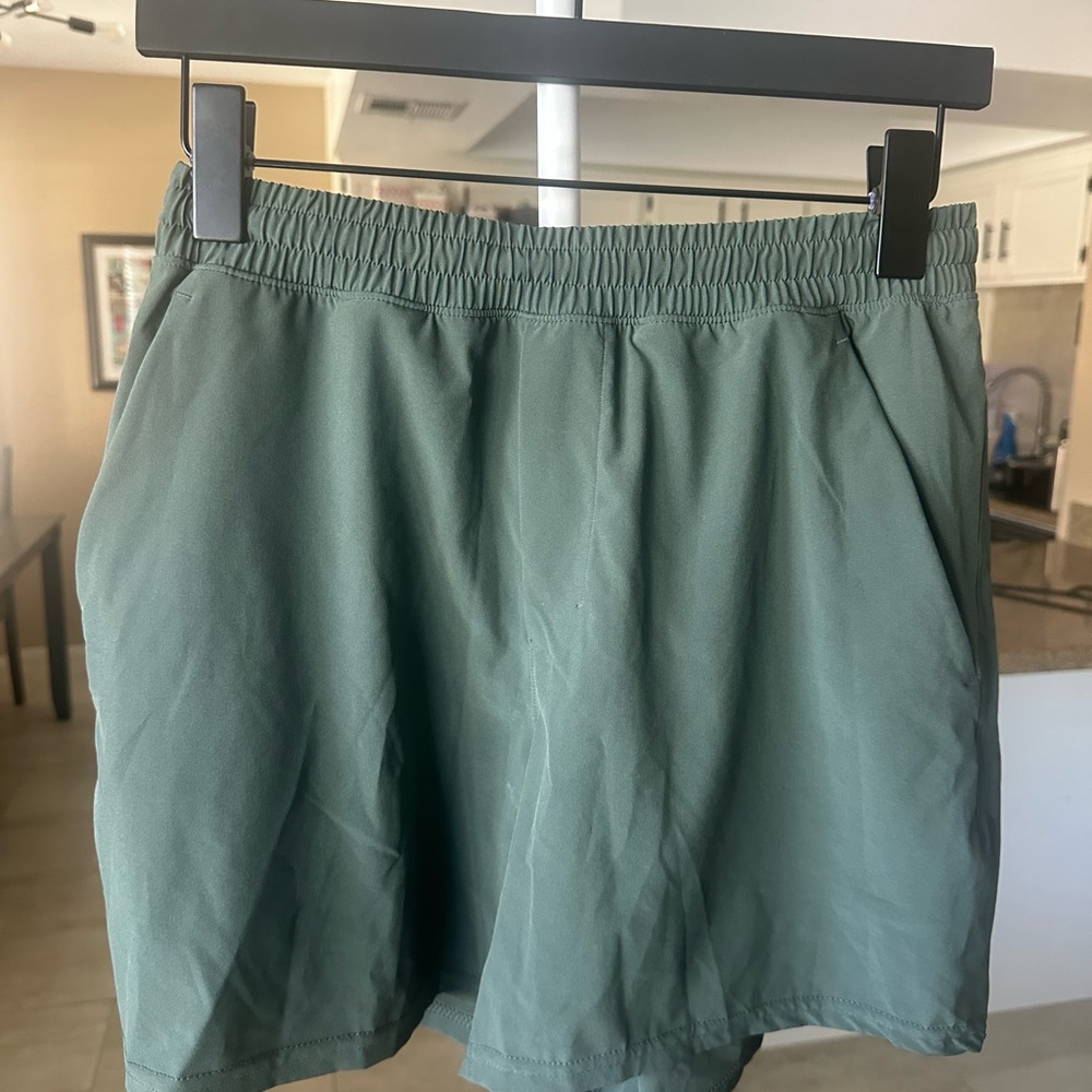 lululemon athletica Men's Green Athletic Shorts 5” inseam